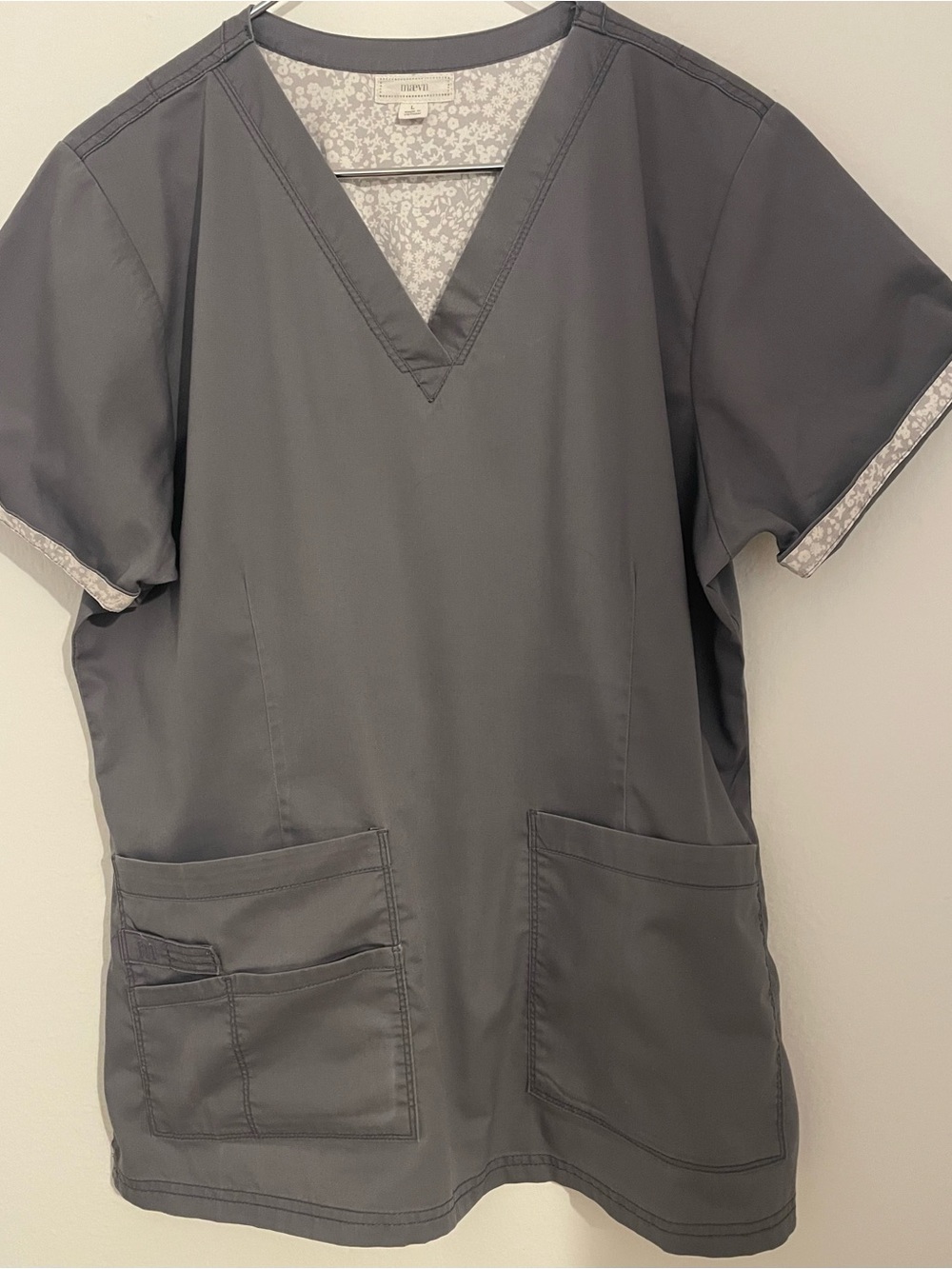 Ladies Maevn Scrub Nursing Top Size Large